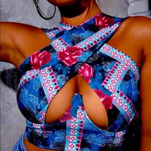 Beautiful Top never worn new w/Tags can fit 2X/3X